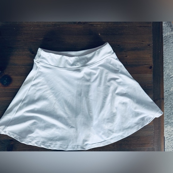 White Women’s Athletic Mini Skirt - Picture 7 of 8